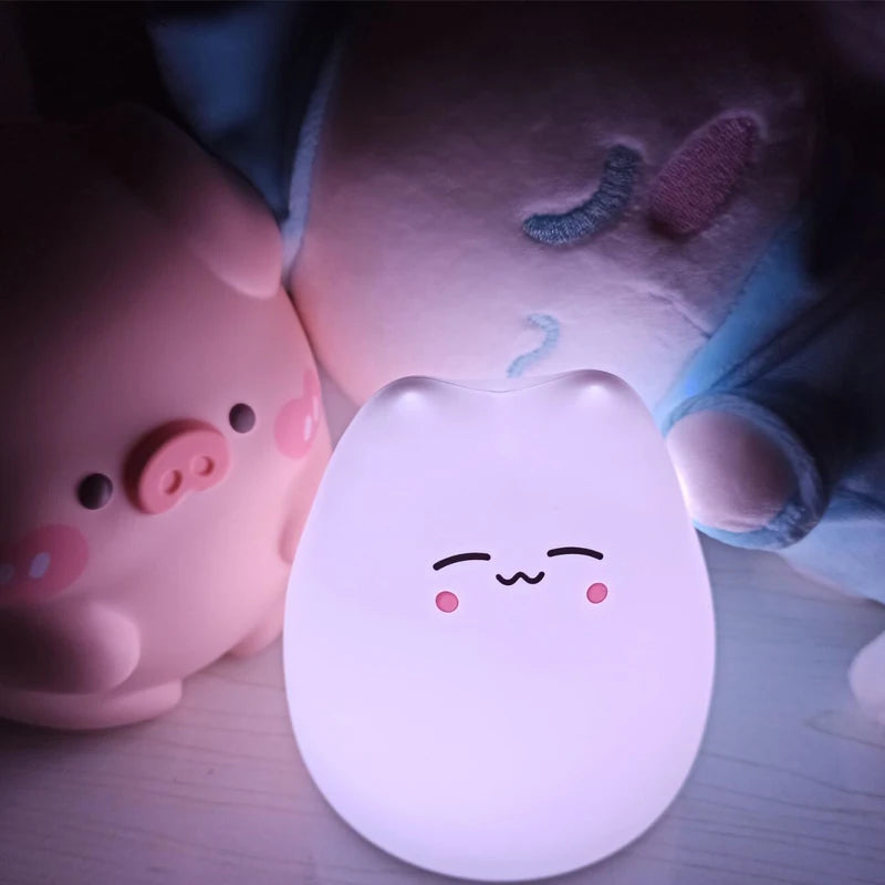 Mini Kawaii Nachtlampje – Zacht Licht & Kleuren voor Rustige Babyavonden